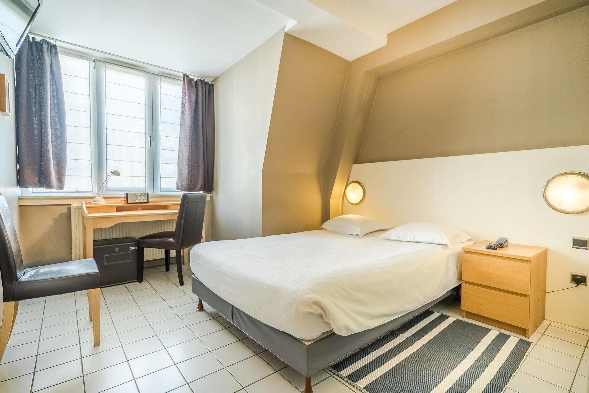 Etterbeek Hotel Lambeau מראה חיצוני תמונה