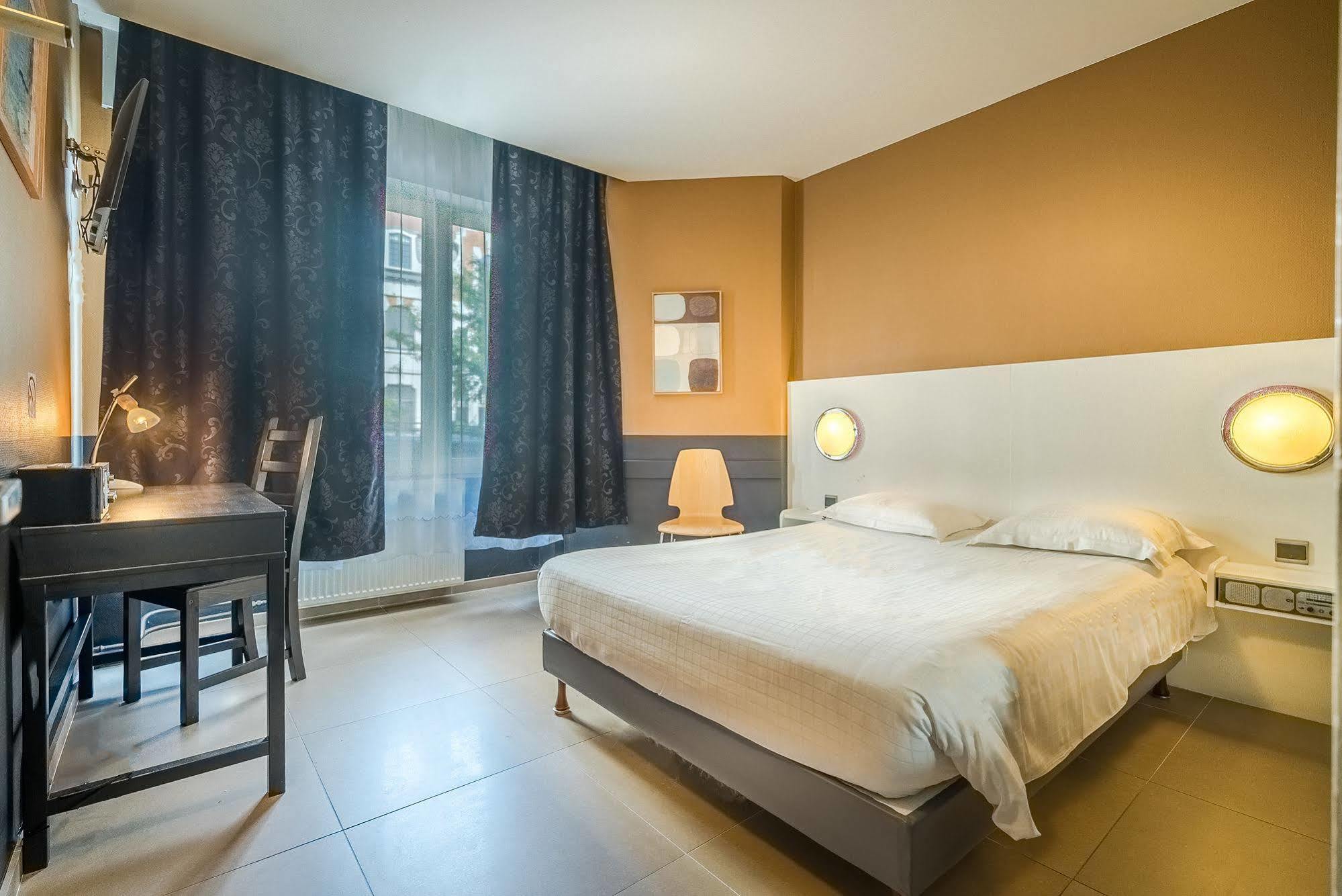 Etterbeek Hotel Lambeau מראה חיצוני תמונה