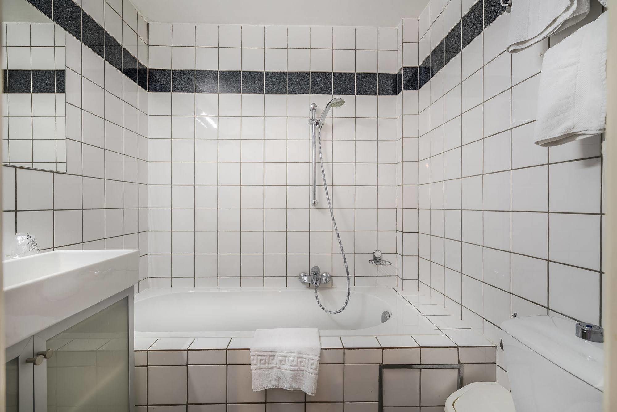 Etterbeek Hotel Lambeau מראה חיצוני תמונה